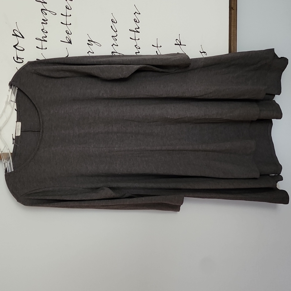 Gray flowy Top